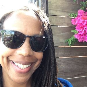 Meet your Posher, Edie